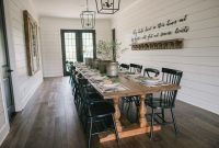 Adorable family dining room decorating ideas 44