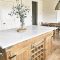 Adorable rustic farmhouse kitchen design ideas 36