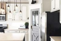 Adorable rustic farmhouse kitchen design ideas 37