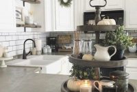 Adorable rustic farmhouse kitchen design ideas 45
