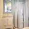 Beautiful bathroom shower remodel ideas 26