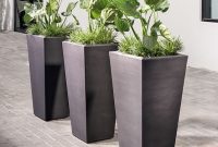 Cozy decorative garden planters design ideas 27