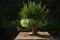 Cozy decorative garden planters design ideas 28