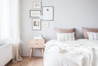 Cozy minimalist bedroom design trends ideas 04