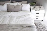 Cozy minimalist bedroom design trends ideas 26