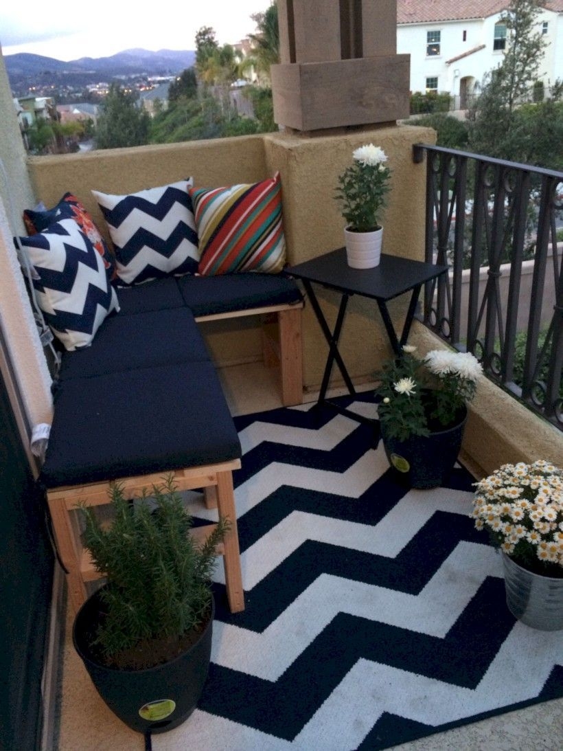 Creative diy small apartment balcony garden ideas 30