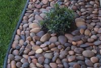 Easy and low maintenance front yard landscaping ideas 12