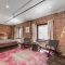 Elegant exposed brick apartment décor ideas 25