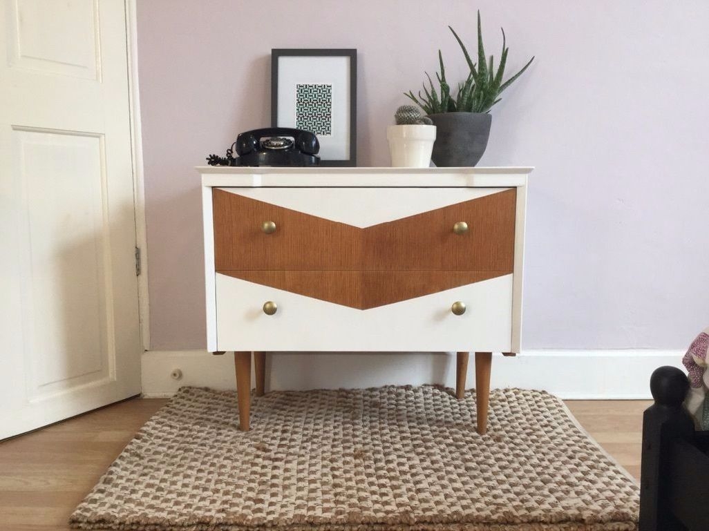 Stunning Mid Century Furniture Ideas To Makes Your Room Have Vintage Touch 26