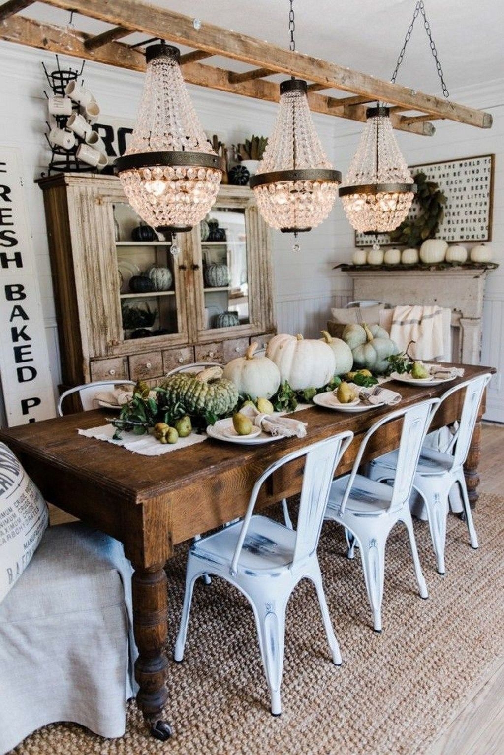 Awesome French Farmhouse Fall Table Design 01