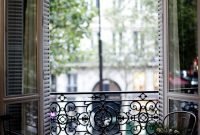 Best ideas to decorate your big window 33
