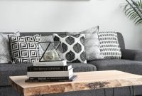 Comfy rustic living room decor ideas 09