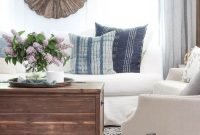 Comfy rustic living room decor ideas 28