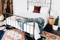 Easy minimalist and cozy bedroom decor ideas 06