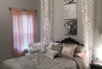 Easy minimalist and cozy bedroom decor ideas 22