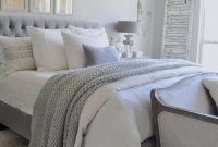 Lovely small master bedroom remodel ideas 23