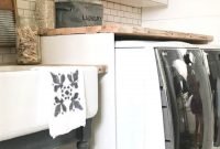 Amazing diy laundry room makeover with farmhouse style ideas 31