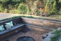 Attractive sunken ideas for backyard landscape 17