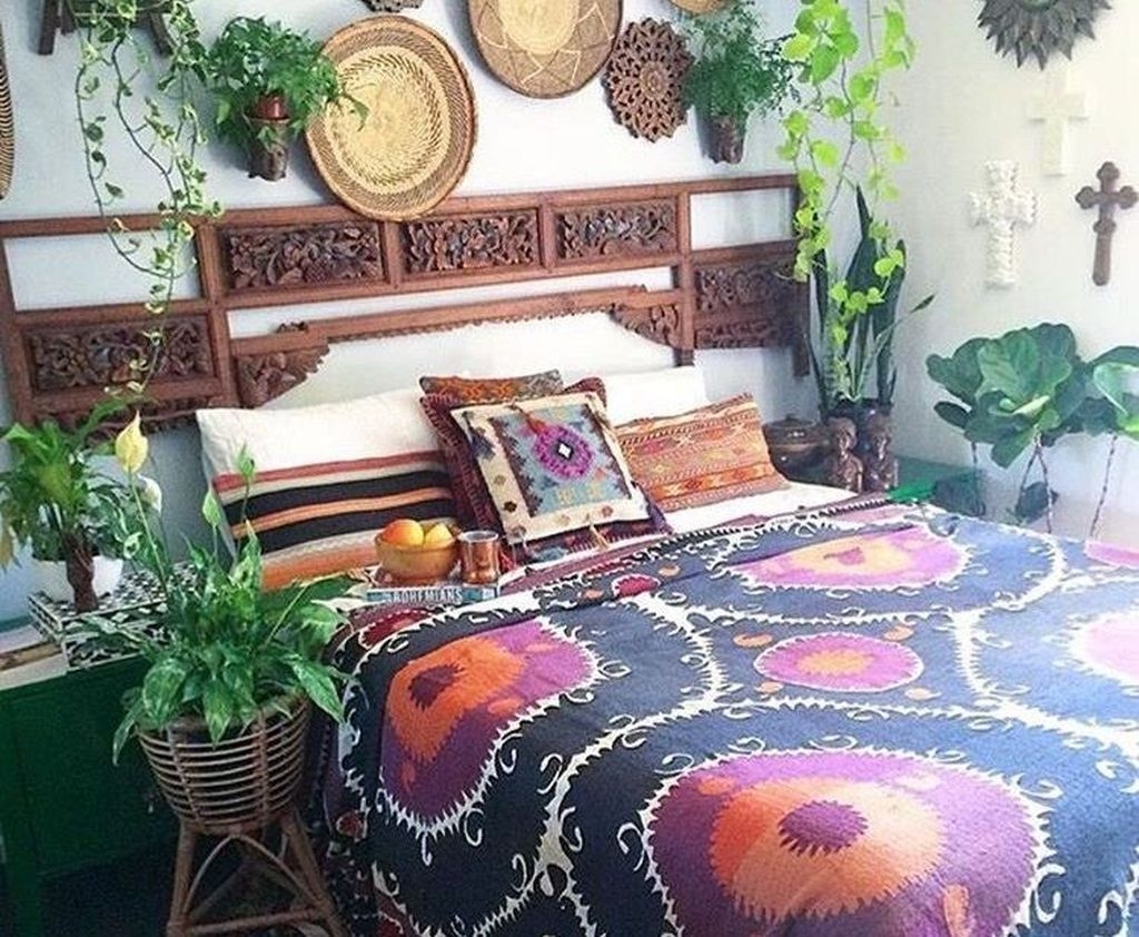 Comfy Boho Bedroom Decor With Attractive Color Ideas 01