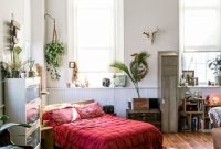 Comfy boho bedroom decor with attractive color ideas 28