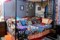 Comfy boho bedroom decor with attractive color ideas 40