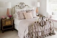 Comfy boho bedroom decor with attractive color ideas 41