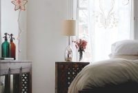 Comfy boho bedroom decor with attractive color ideas 45