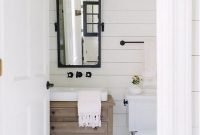 Lovely modern farmhouse design for bathroom remodel ideas 34