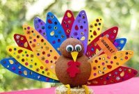 Lovely turkey decor for your thanksgiving table ideas 09