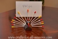 Lovely turkey decor for your thanksgiving table ideas 10