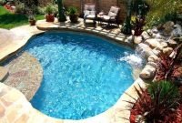 Modern small backyard ideas with swimming pool design 05