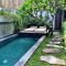 Modern small backyard ideas with swimming pool design 09