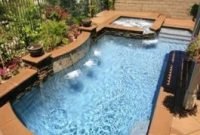 Modern small backyard ideas with swimming pool design 33