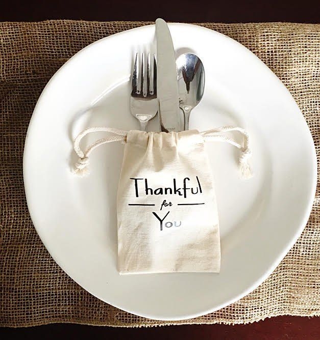 Stylish Thanksgiving Table Ideas 37