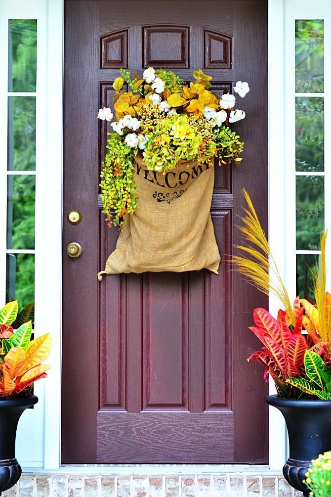 Unique Fall Front Door Decor Ideas 14