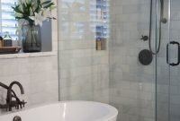 Cozy master bathroom bathtub remodel ideas 08