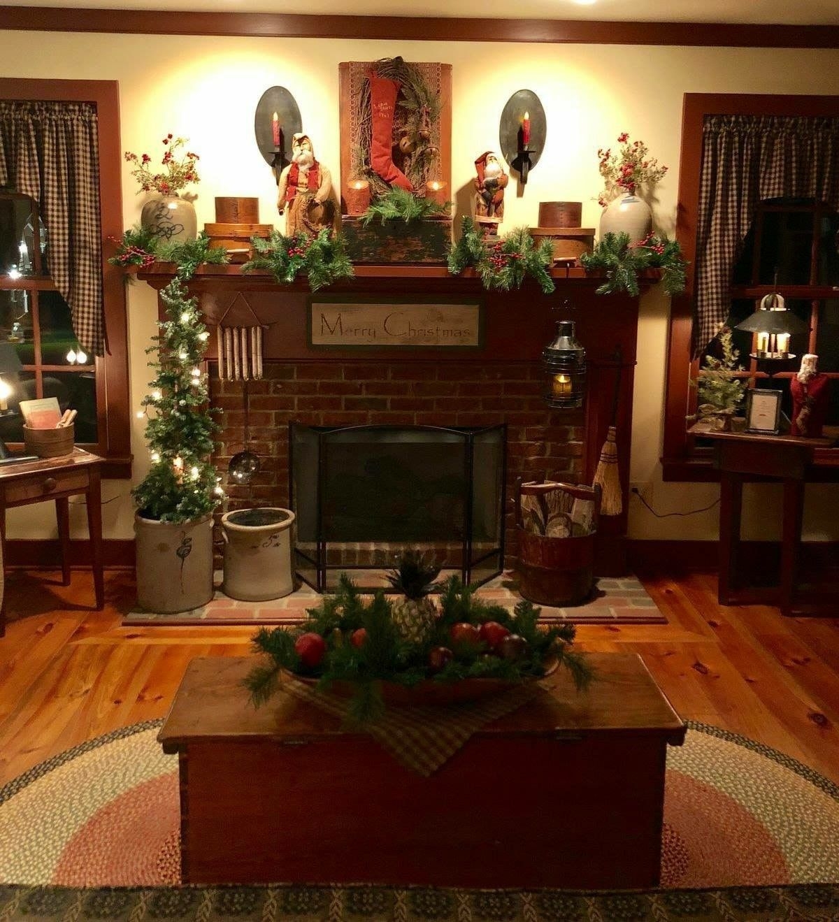 44 Creative Rustic Christmas Fireplace Mantel Décor Ideas