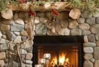 Creative rustic christmas fireplace mantel décor ideas 44