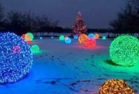 Elegant christmas lights decor for backyard ideas 27