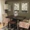 Luxurious Small Dining Room Decorating Ideas 11