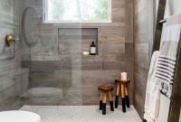Luxurious small master bathroom design ideas 04