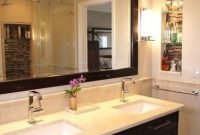 Luxurious small master bathroom design ideas 14