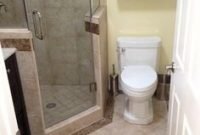 Luxurious small master bathroom design ideas 18