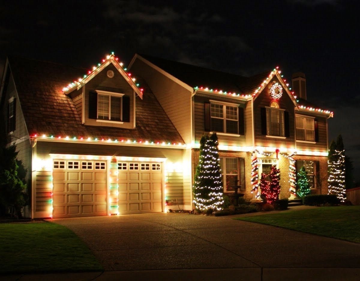 44 Marvelous Outdoor Lights Ideas For Christmas Decorations