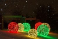 Marvelous outdoor lights ideas for christmas decorations 36