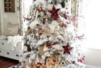Minimalist christmas tree ideas for living room décor 35