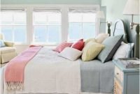 Modern romantic coastal bedroom decoration ideas 10