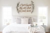 Modern romantic coastal bedroom decoration ideas 14