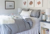 Modern romantic coastal bedroom decoration ideas 23