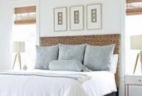 Modern romantic coastal bedroom decoration ideas 31